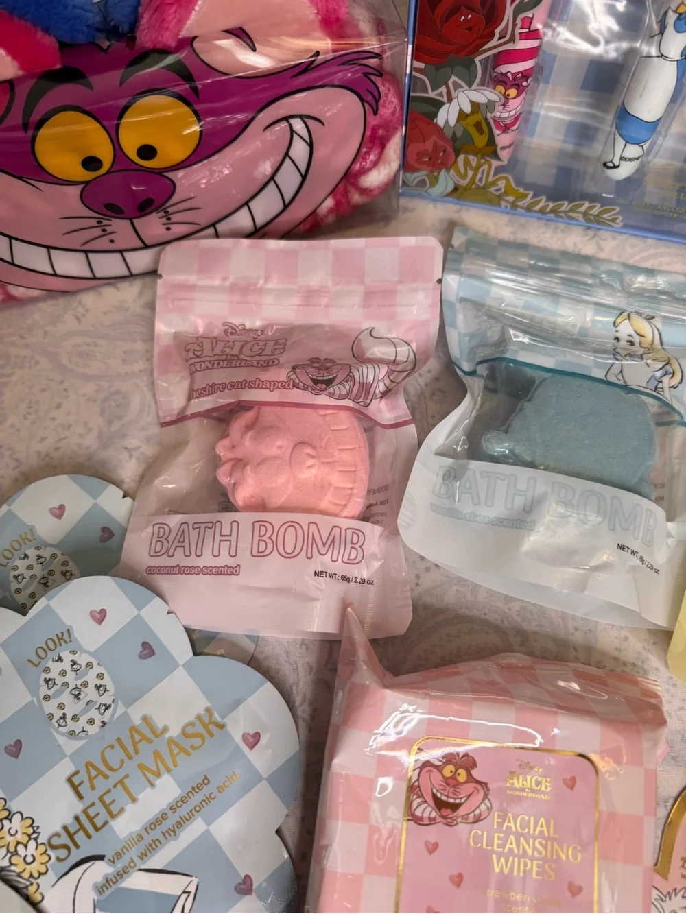 Disney Alice In Wonderland Ultimate Fan Self Care Pampering Bath & Beauty Set